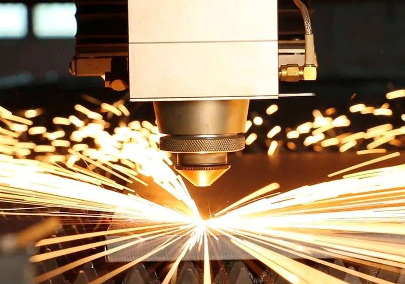 Apa yang Dimaksud dengan Fly Cutting dalam Mesin Fiber Laser Cutting?