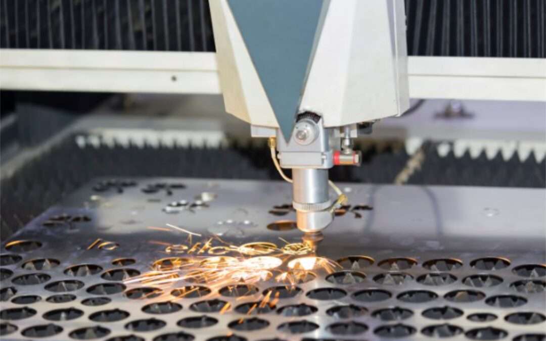 Bagaimana Mesin Laser Cutting Mengurangi Biaya Proyek Anda?