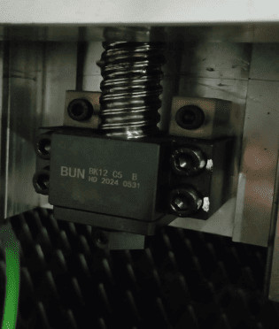 Z Axis yang dilubrikasi