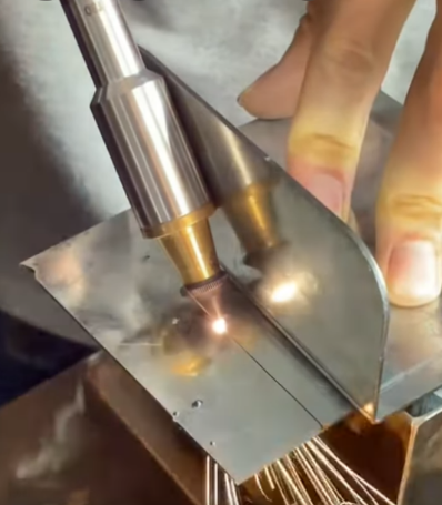 cutting pada mesin laser welding